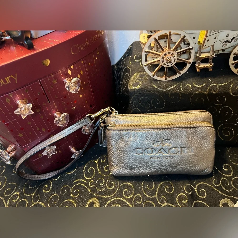 Coach Metallic Taupe/Gold Pebble Leather Double Zip Wristlet w Horse & Carriage